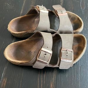 Kids Birkenstocks size 33